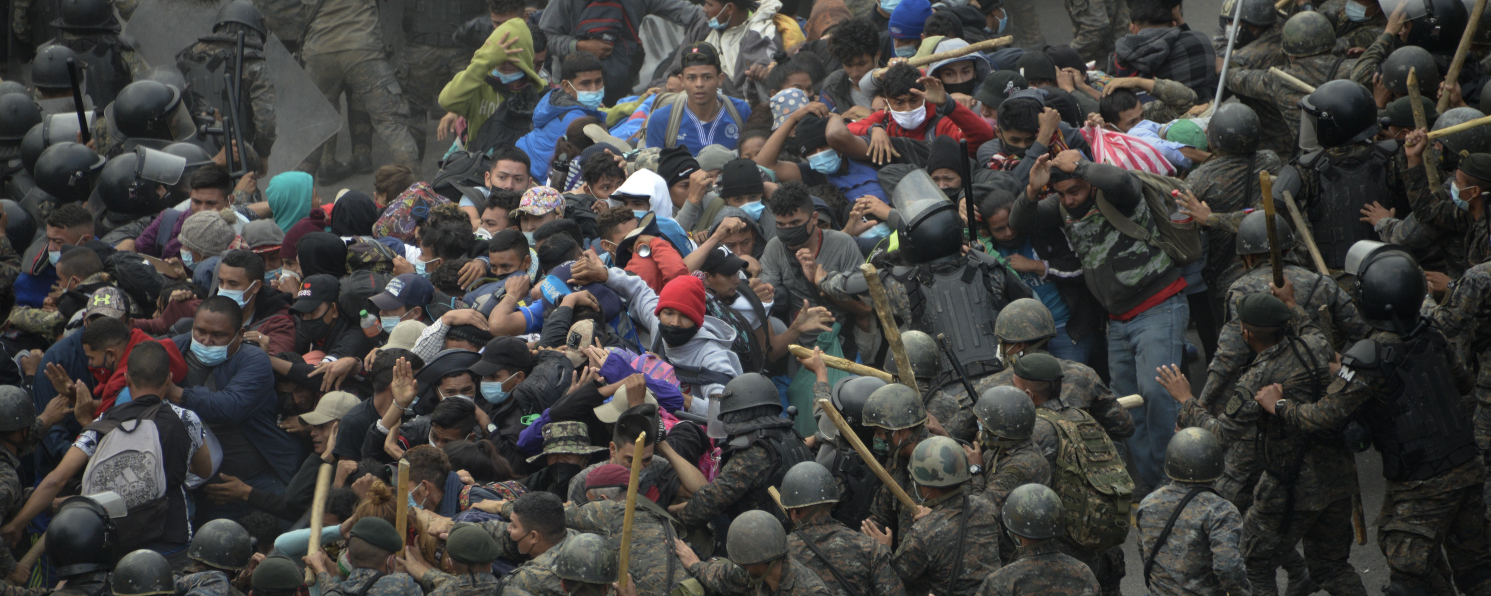 Guatemala batalla contra la primera caravana migrante de 2021